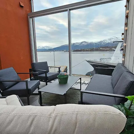 Aalesund Sea & Fjord 公寓 *